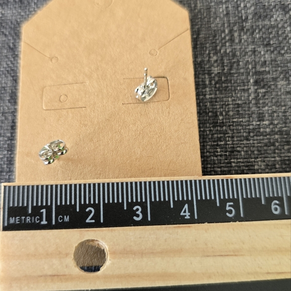 Soccer mom or soccer fan earing new check out my other soccer items - Picture 4 of 4